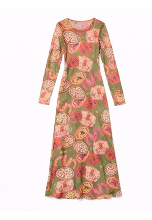Langärmeliges, olivgrünes Kleid mit rosa, roten und beigen kreisförmigen und hufeisenförmigen Mustern mit tierischen und floralen Motiven.