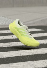 Non sélectionné, frozen lemon/pulse lime/white tint