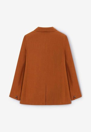 Roestbruine blazer met lange mouwen, dubbele kraag, knoopmanchetten en een centrale rugsplit, plat weergegeven tegen een witte achtergrond.