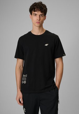 4F, - T-shirt z nadrukiem