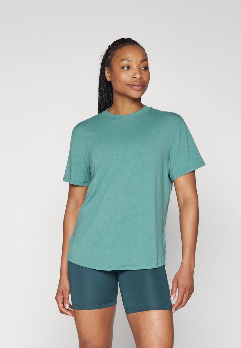 Nike Performance ONE RELAXED TOP - Športne majice - bicoastal/black