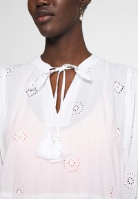 Seafolly BEACH EDIT EMBROIDERY TIERED DRESS - Beach accessory - white