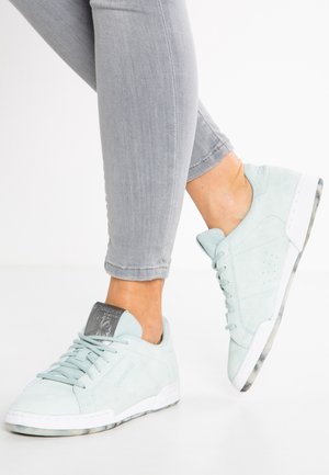 Trainers - mint
