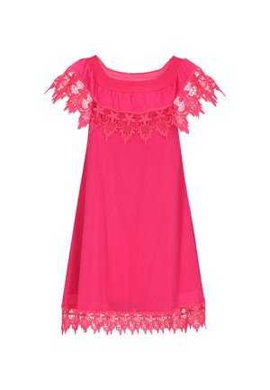 Rosa Kleid mit strukturiertem Stoff, quadratischem Ausschnitt und Spitzendetails an den Schultern und dem Saum. A-Linien-Form und knielange Länge.