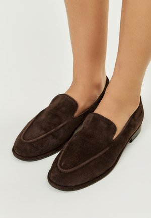 Cesare Gaspari Slip-ons - brown