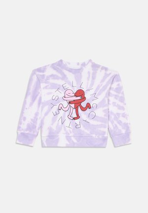 Sudadera de tie-dye en lavanda con cuello redondo, que presenta un gráfico de dos personajes de dibujos animados abrazándose y el texto "Stella McCartney" en negro.