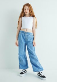 Koton - Jeansy Relaxed Fit