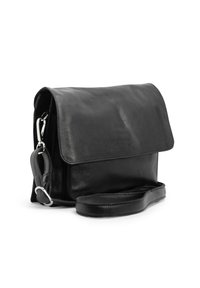 Sac bandoulière en cuir noir avec fermeture à rabat, sangle réglable et texture lisse. Présente un design minimaliste et de subtils détails de couture.