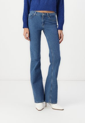 ONLHUSH  - Flared jeans - medium blue denim