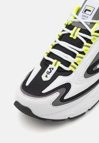 Fila ACTIX - Sneakers basse - black/safety yellow