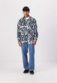 BDG Urban Outfitters UNISEX - Button-down blouse - white