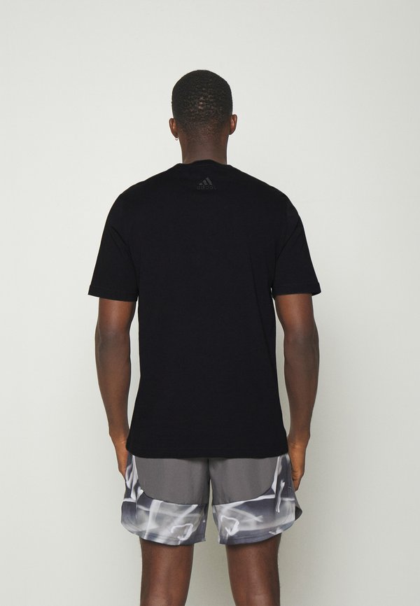 ESSENTIALS SINGLE LINEAR EMBROIDERED - Print T-shirt2