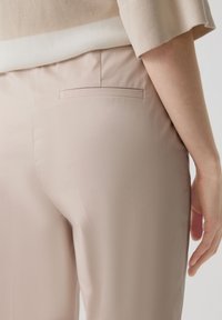 comma EN STRETCH - Pantaloni - helles beige