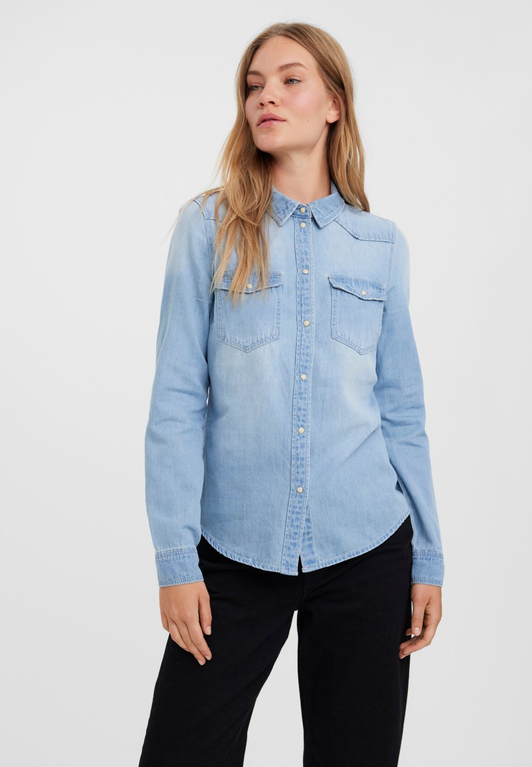 VERO MODA Blouse 'VMMelaney Queeny' in Lichtblauw | ABOUT YOU
