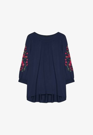 Granatowa bluzka z długim rękawem, z czerwonym i różowym kwiatowym haftem na rękawach, marszczonym dekoltem i marszczonymi mankietami.