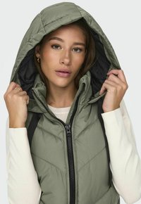 JDY JDYSKYLAR PADDED HOOD - Väst - vetiver