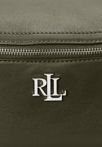 Lauren Ralph Lauren LEATHER MARCY BELT BAG - Skulderveske - dark olive