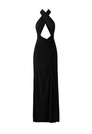 Zwarte maxi-jurk met halternek; heeft een kruislings ontwerp en uitsnijding bij de taille; gerimpelde textuur langs de zijkant.