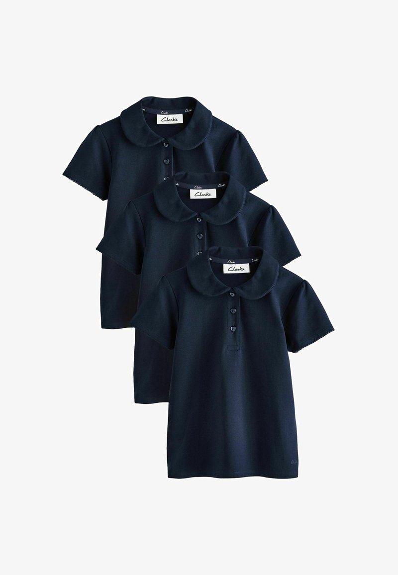 Tres polos de manga corta azul marino con cuellos redondeados y botones en forma de corazón, apilados en una disposición escalonada.