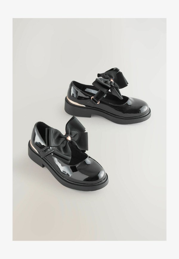 REGULAR FIT – CHUNKY SCHOOL – Riemchenballerina