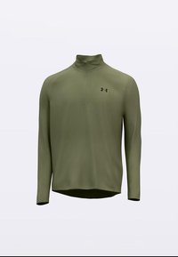 Langærmet pullover i olivengrøn med en halv-lynlåsåben krave, lavet af glat stof. Har et lille sort logo på brystet.