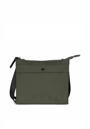 Bolso bandolera compacto de color verde oliva con bolsillo frontal con cierre de broche, cierre de cremallera, correa negra ajustable y logotipo "bugatti" en relieve en el frente.