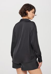 Terranova CAMICIA IN RASO - Camicia - nero