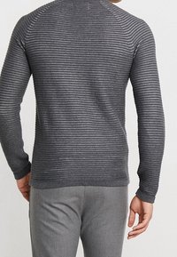 Jack & Jones Stickad tröja - dark grey