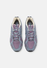 New Balance 610 UNISEX - Sportcipő - arctic grey