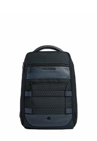 Zaino testurizzato nero e blu navy con due tasche frontali con cerniera, maniglia imbottita e logo del marchio discreto sul pannello frontale.