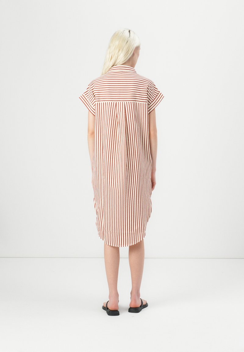 Robe Rayée Mi-saison Taille 40 - Couleurs Beige/marron/noir - Marque Akoz De Toi - Occasion Très Bon état