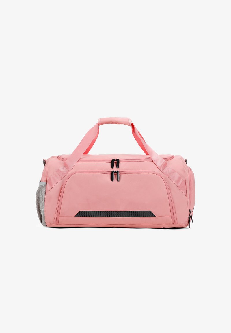 Sac de sport rose avec fermetures à double zip, accents gris texturé, poignées rembourrées et une pochette en mesh sur un côté.