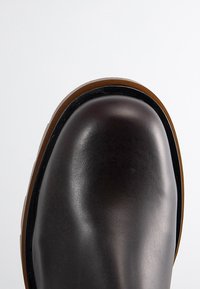 GANT MEGHANY - Plateaustiefelette - dark brown