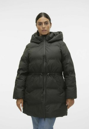 Manteau d'hiver noir en duvet avec une taille cintrée, une capuche, une double fermeture éclair et de grandes poches latérales. Texture lisse avec une finition brillante.