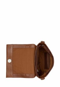 Sac en cuir marron à bandoulière ouvert pour montrer la doublure en tissu, la poche zippée et les emplacements pour cartes à l'intérieur.