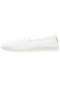 Natural World CAMPING - Pantofi slip-on - blanco