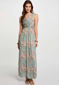 Abito maxi con scollatura a V, vivace motivo a zigzag in rosa, verde e blu. Presenta una vita stretto con una fibbia dorata.