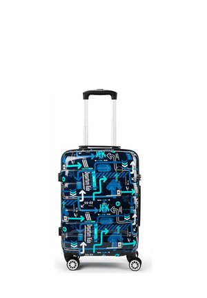 Blauwe harde koffer met witte, turquoise en zwarte gericht op reizen pijlen, JFK-tekst en luchthavenvertrek-iconen, op vier zwenkwielen met uitschuifbare handgreep.