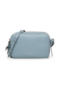 Borsa a tracolla in pelle azzurro chiaro con finitura testurizzata, dettagli in oro, chiusura con cerniera e tracolla regolabile. Dimensionata per contenere l'essenziale.