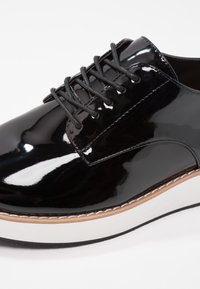 Call it Spring Derbies - black