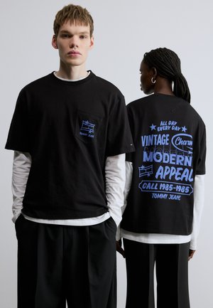 90S GRAFFITI POCKET UNISEX - T-shirt imprimé - black