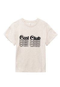 T-shirt beige clair à manches courtes en coton avec un texte noir en gras disant "Cool Club" dans une police stylisée.