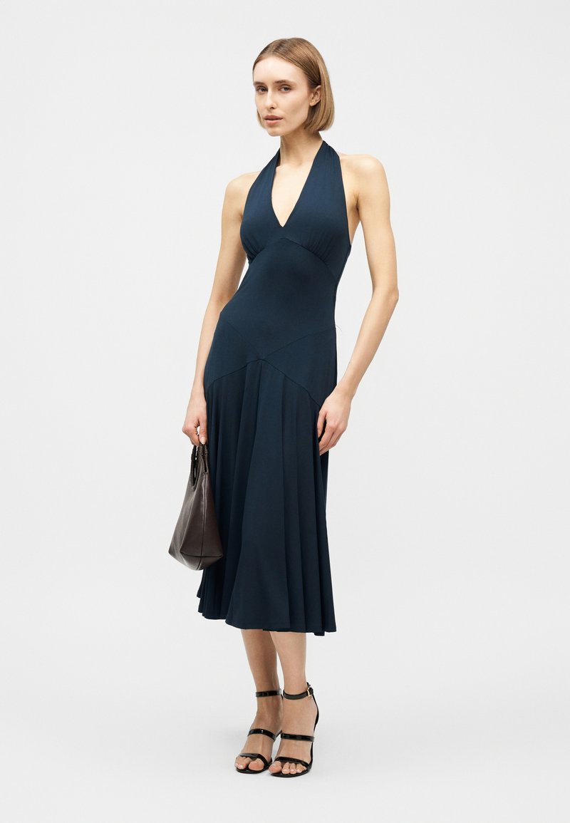 MICHAEL Michael Kors HALTER LONG MIDI - Day dress - midnight blue/dark blue - Zalando.ie MICHAEL Michael Kors HALTER LONG MIDI - Day dress - midnight blue/dark blue - Zalando.ie