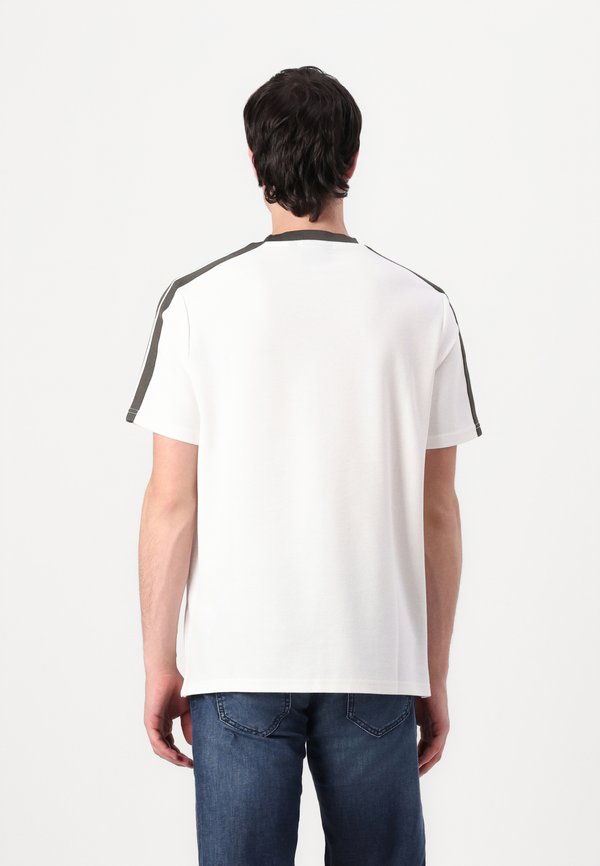 CONTRAST TAPED - Basic T-shirt - natural4