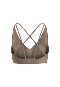 Top deportivo marrón claro con tirantes delgados cruzados y una banda ancha inferior, visto por detrás sobre un fondo blanco.