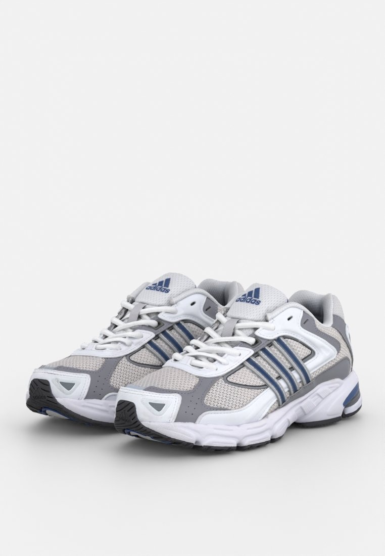 Zapatillas deportivas con parte superior de malla en blanco y gris claro, con acentos azules, diseño de tres franjas y suela acolchada.
