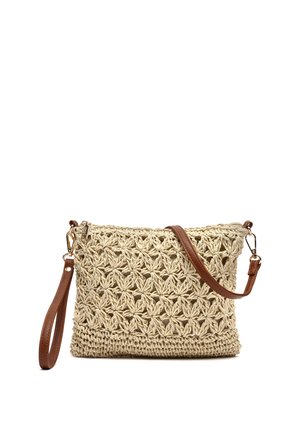 Pochette beige au crochet avec motif floral, bandoulières et bracelet amovibles marron, fermeture éclair.