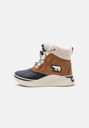 Sorel BIG KIDS OUT N ABOUT™ IV CHILLZ WP UNISEX - Зимни ботуши - taffy/black