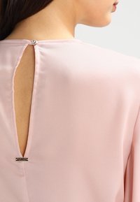 MARCIANO BY GUESS Camicetta - light pink