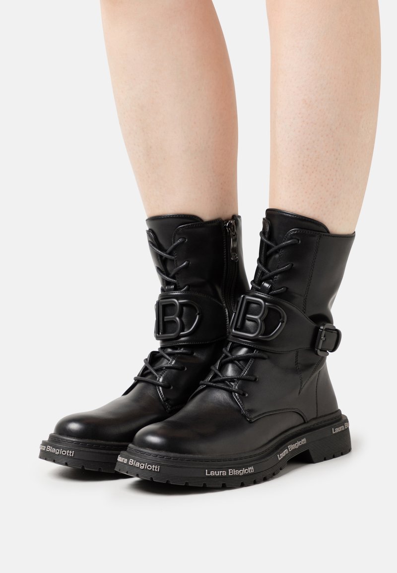 laura biagiotti bottines